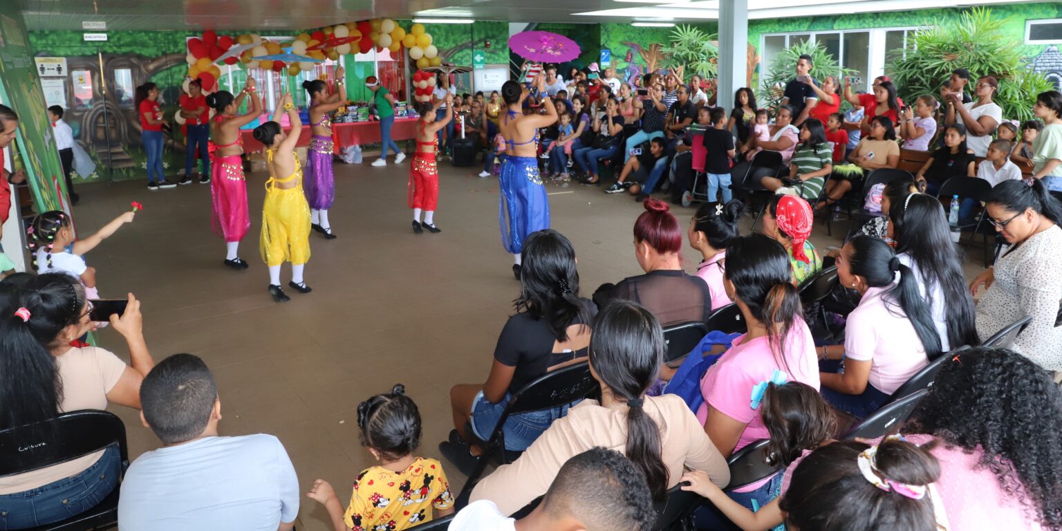 Fiesta Navideña en el Complejo Cultural y Deportivo La Siesta